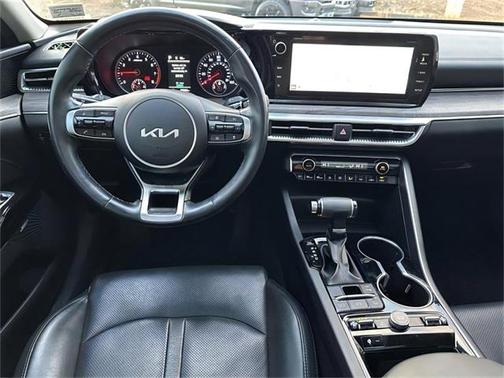 2022 Kia K5 EX