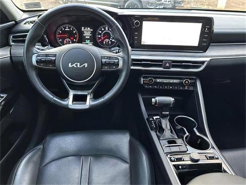2022 Kia K5 EX