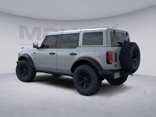 Avalanche Gray 2026 Ford Bronco Badlands