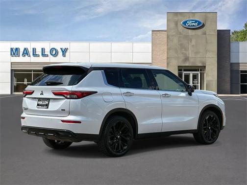 2023 Mitsubishi Outlander SE Black Edition 2WD