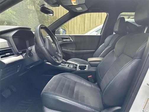 2023 Mitsubishi Outlander SE Black Edition 2WD