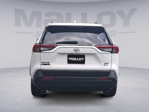 Ice 2025 Toyota RAV4 XLE