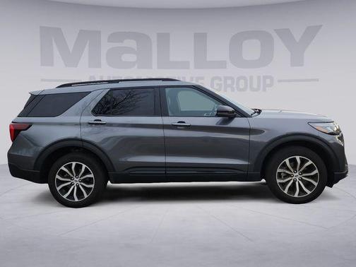 CARBONIZED GRAY METALLIC 2025 Ford Explorer ST-LINE