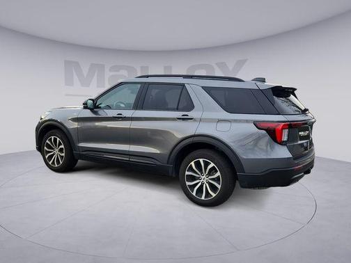 CARBONIZED GRAY METALLIC 2025 Ford Explorer ST-LINE