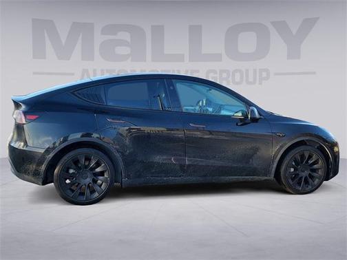 2025 Tesla Model Y Long Range Dual Motor All-Wheel Drive