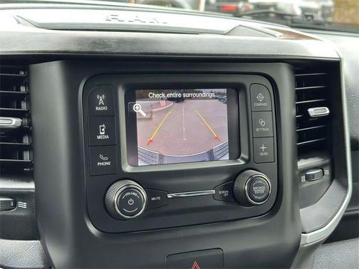 2021 RAM 2500 Big Horn Crew Cab 4x4 8' Box