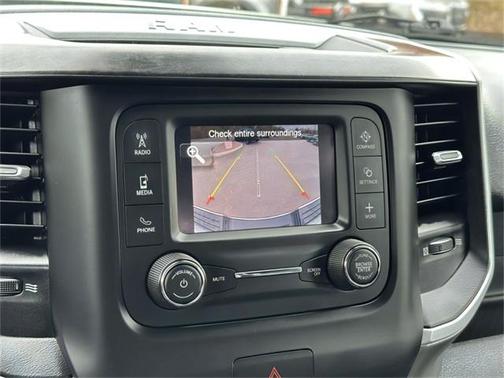 2021 RAM 2500 Big Horn Crew Cab 4x4 8' Box