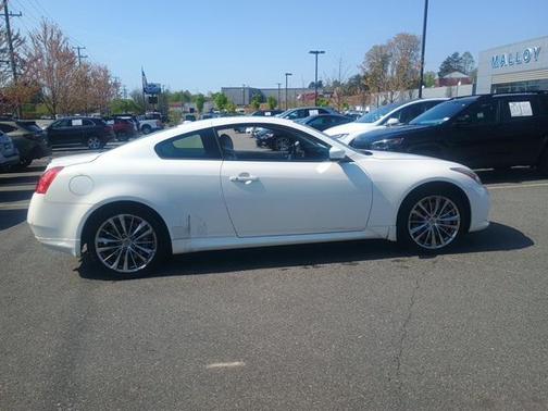 2013 INFINITI G37x Base