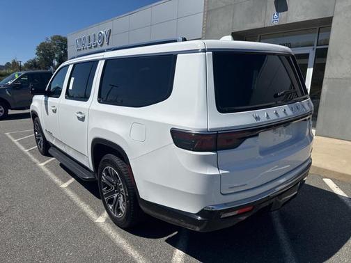 2023 Jeep Wagoneer L Series II 4x4