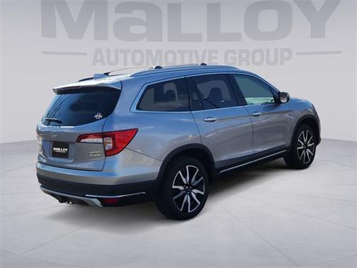 2022 Honda Pilot Touring 8-Passenger