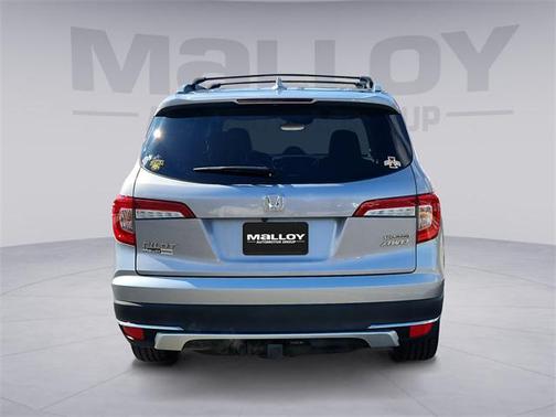 2022 Honda Pilot Touring 8-Passenger