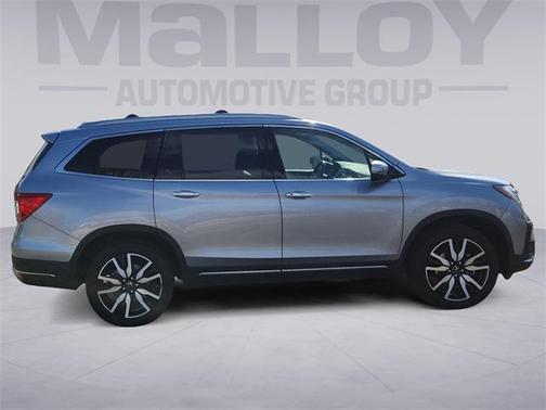 2022 Honda Pilot Touring 8-Passenger