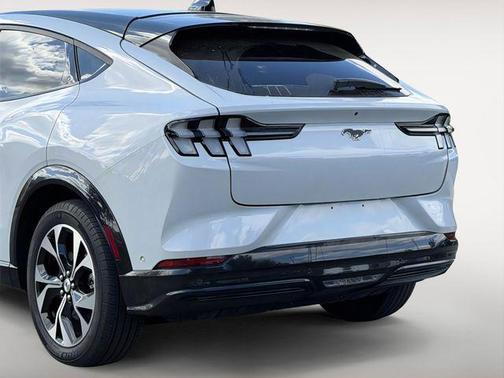 2021 Ford Mustang Mach-E Premium