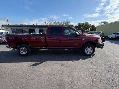 2019 RAM 2500 Tradesman Crew Cab 4x4 8' Box