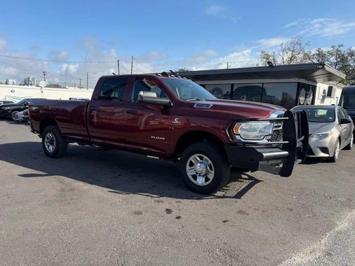 2019 RAM 2500 Tradesman Crew Cab 4x4 8' Box