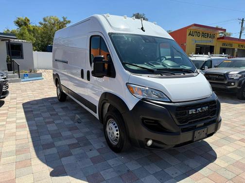 2025 RAM ProMaster 2500 Tradesman