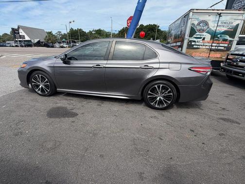 Predawn Gray Mica 2019 Toyota Camry SE