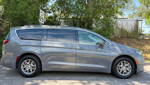 Ceramic Gray Clearcoat 2021 Chrysler Pacifica Touring