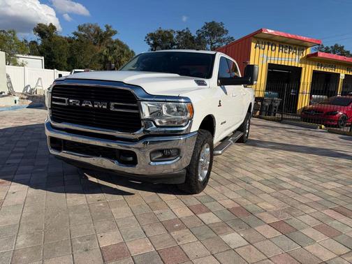 2020 RAM 2500 Big Horn Crew Cab 4X4 6'4' Box