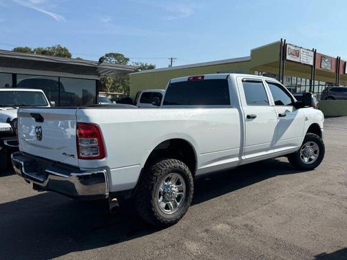 2023 RAM 3500 Tradesman Crew Cab 4x4 8' Box