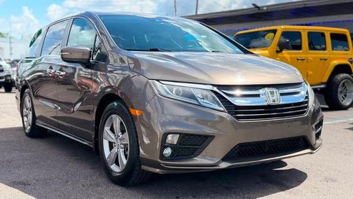 Gray 2018 Honda Odyssey EX-L