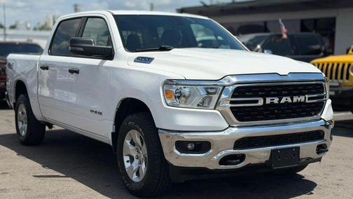 Bright White Clearcoat 2023 RAM 1500 Big Horn/Lone Star