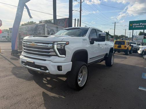Summit White 2024 Chevrolet Silverado 2500 High Country