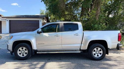 sillver 2017 Chevrolet Colorado WT