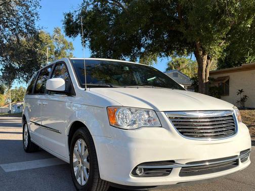 2015 Chrysler Town & Country Touring