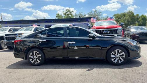 Super Black 2021 Nissan Altima S FWD