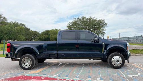 Agate Black Metallic 2024 Ford F-450 Platinum