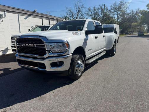 2024 RAM 3500 Big Horn Crew Cab 4x4 8' Box