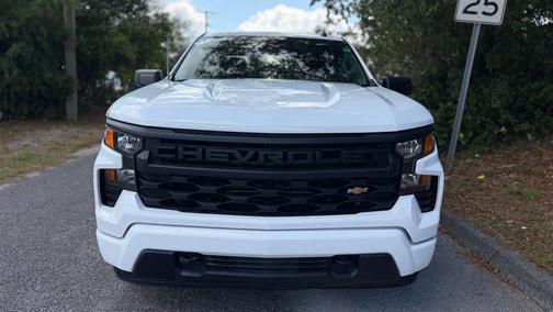 Summit White 2022 Chevrolet Silverado 1500 Custom