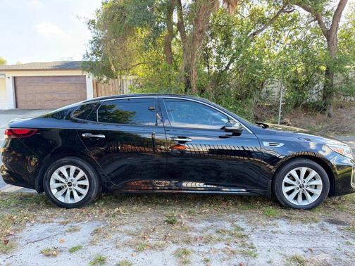 2018 Kia Optima S