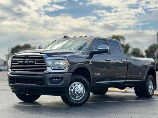 2021 RAM 3500 Laramie Crew Cab 4x4 8' Box