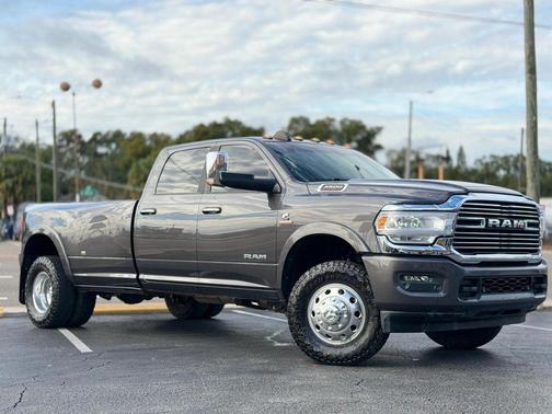 2021 RAM 3500 Laramie Crew Cab 4x4 8' Box