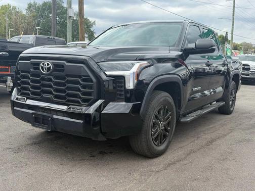 2022 Toyota Tundra SR5
