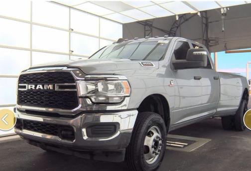2023 RAM 3500 Tradesman Crew Cab 4x4 8' Box