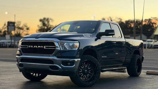 Patriot Blue Pearlcoat 2021 RAM 1500 Big Horn/Lone Star