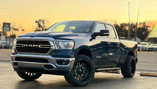 Patriot Blue Pearlcoat 2021 RAM 1500 Big Horn/Lone Star