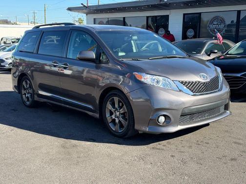 2015 Toyota Sienna SE Premium