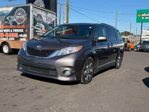 2015 Toyota Sienna SE Premium