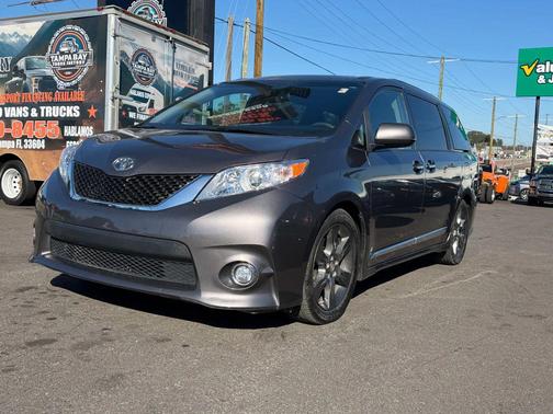 2015 Toyota Sienna SE Premium