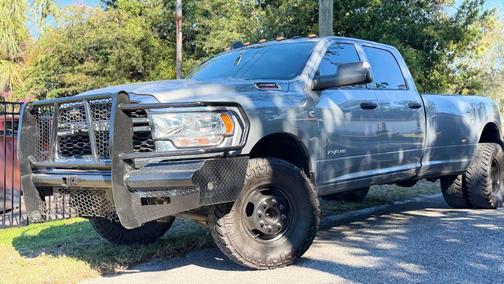 2022 RAM 3500 Tradesman Crew Cab 4x4 8' Box