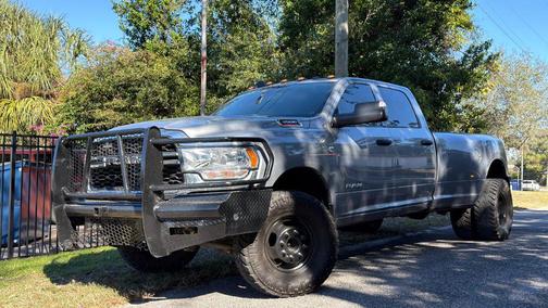 2022 RAM 3500 Tradesman Crew Cab 4x4 8' Box