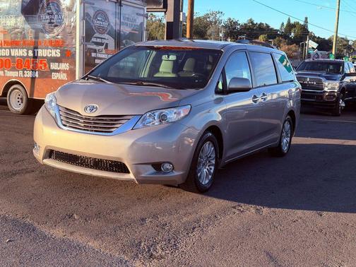 2015 Toyota Sienna XLE