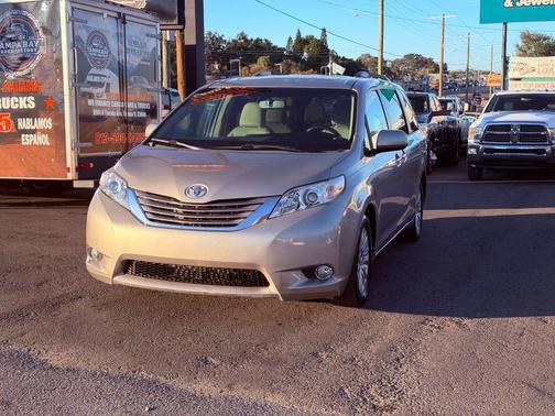 2015 Toyota Sienna XLE