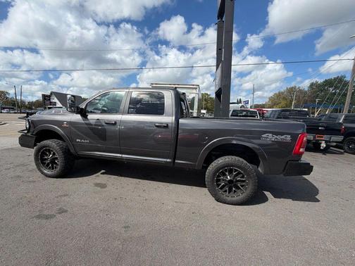 2021 RAM 2500 Laramie Crew Cab 4x4 6'4' Box