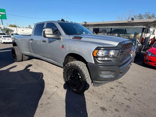 2024 RAM 3500 Tradesman Crew Cab 4x4 8' Box