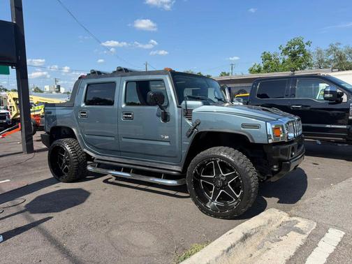 Blue 2005 Hummer H2 SUT